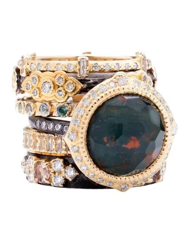 Sueno Wide Channel Sapphire Band Ring
