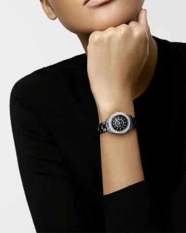Chanel J12 WATCH CALIBER 12.2, 33 MM | Thumbnail 2 Chanel J12 WATCH CALIBER 12.2, 33 MM | Thumbnail 2