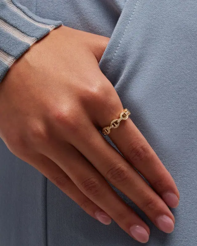 18K Yellow Gold Dame Tri-Link Diamond Ring