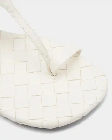 Bottega Veneta 40mm Livia Leather Kitten-Heel Thong Sandals | Thumbnail 2 Bottega Veneta 40mm Livia Leather Kitten-Heel Thong Sandals | Thumbnail 2