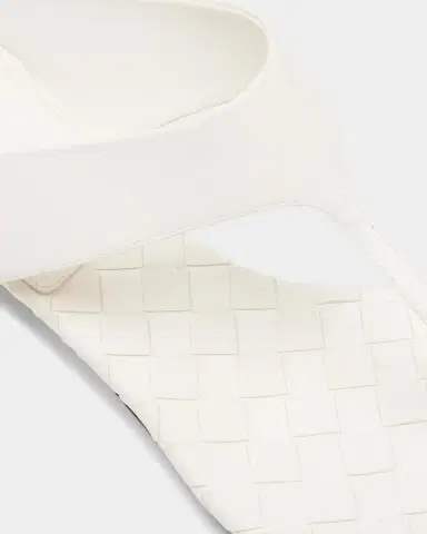 Bottega Veneta 40mm Livia Leather Kitten-Heel Thong Sandals | Thumbnail 4 Bottega Veneta 40mm Livia Leather Kitten-Heel Thong Sandals | Thumbnail 4