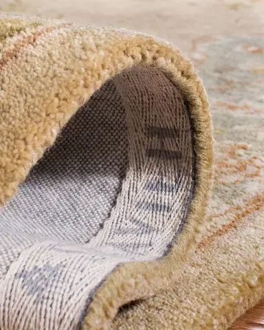 Safavieh Aubusson Hand Tufted Rug | Thumbnail 3 Safavieh Aubusson Hand Tufted Rug | Thumbnail 3