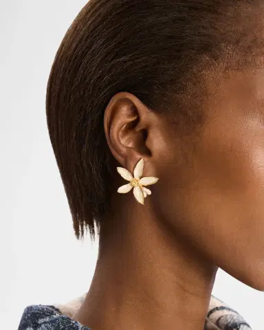 Oscar de la Renta Small Orange Blossom Earrings | Thumbnail 1