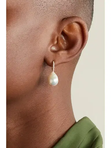 Mizuki 14-karat Gold, Pearl And Diamond Hoop Earrings | Thumbnail 6 Mizuki 14-karat Gold, Pearl And Diamond Hoop Earrings | Thumbnail 6