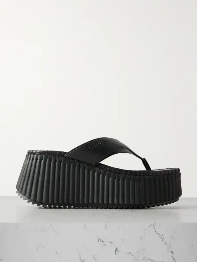 Chloé Nama Leather Platform Flip Flops