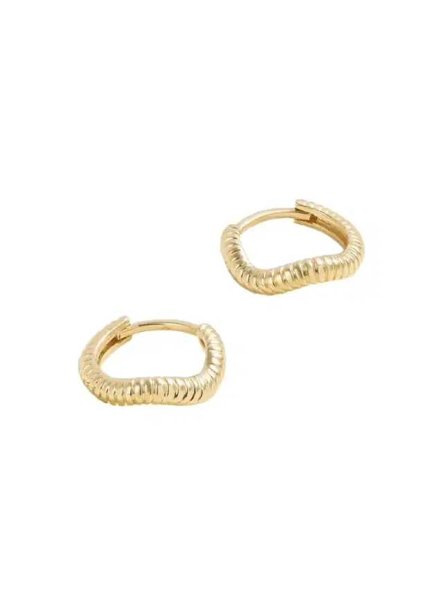 STONE AND STRAND Freddie 14-karat Gold Hoop Earrings