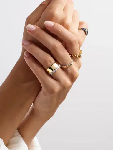 Yvonne Léon Grignotée 9-karat Gold Diamond Ring | Thumbnail 4