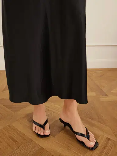 TOTEME Croc-effect Leather Thong Sandals | Thumbnail 2 TOTEME Croc-effect Leather Thong Sandals | Thumbnail 2