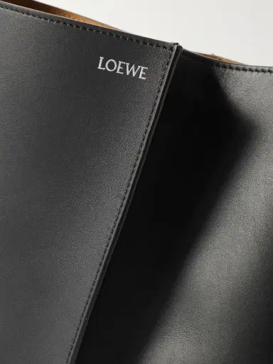 Loewe Bilbao Medium Pleated Leather Shoulder Bag | Thumbnail 4