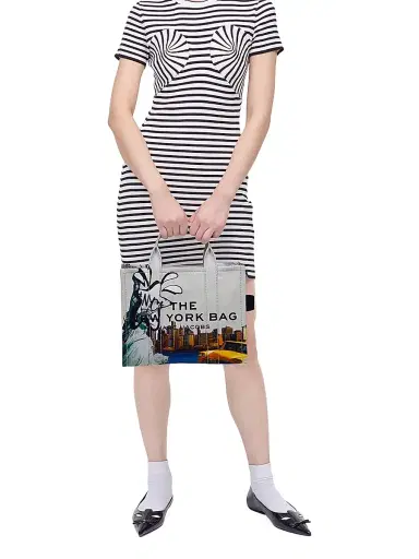 Marc Jacobs Women's The City Tote Bag - New York City | Thumbnail 3 Marc Jacobs Women's The City Tote Bag - New York City | Thumbnail 3
