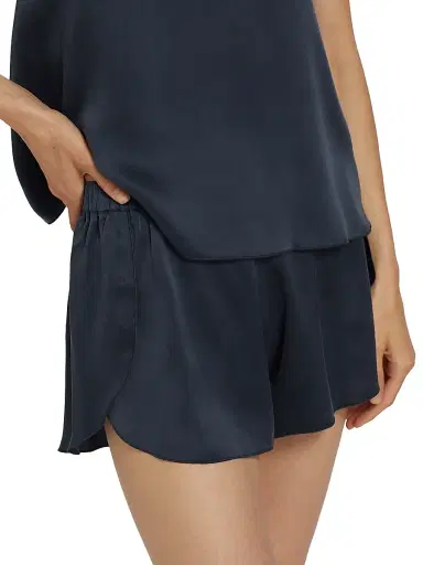Lunya Women's Washable Silk Tulip-Back Pajama Set | Thumbnail 6 Lunya Women's Washable Silk Tulip-Back Pajama Set | Thumbnail 6