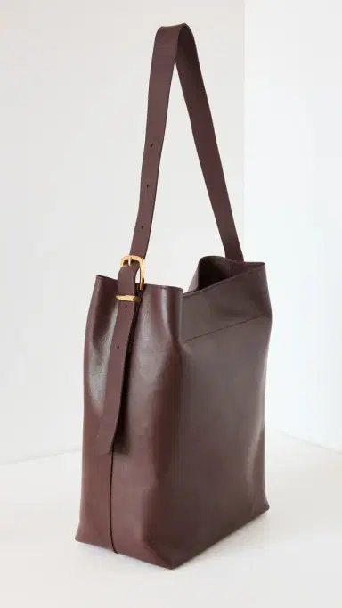 Madewell The Essential Bucket Tote in Leather Chocolate Raisin Leather One Size | Thumbnail 5