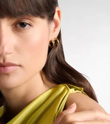 Ileana Makri Spiral Cobra 18kt gold earrings with emeralds | Thumbnail 2