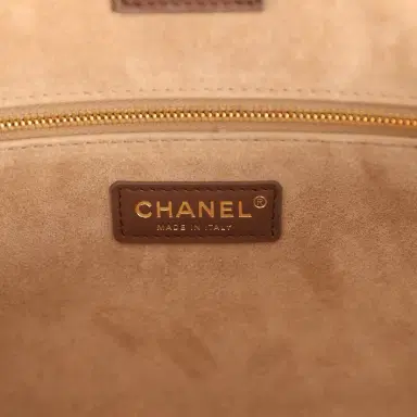 Chanel Chanel Small Cerf Shopping Bag Brown Calfskin Gold Hardware | Thumbnail 8 Chanel Chanel Small Cerf Shopping Bag Brown Calfskin Gold Hardware | Thumbnail 8