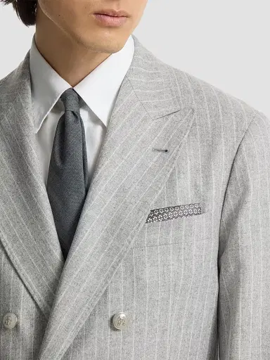 Brunello Cucinelli Men's Silk Geometric Pattern Pocket Square - Grey | Thumbnail 3 Brunello Cucinelli Men's Silk Geometric Pattern Pocket Square - Grey | Thumbnail 3
