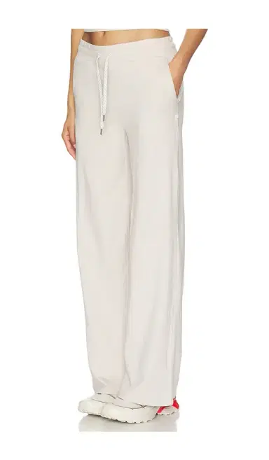Vuori Halo Essential Wide Leg Pants | Thumbnail 3
