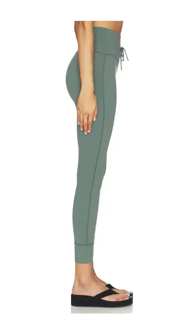 Vuori Daily Legging | Thumbnail 2