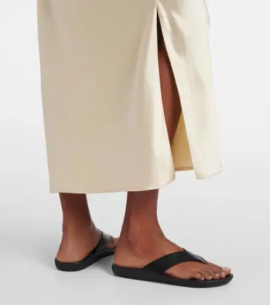 The Row Leger leather thong sandals | Thumbnail 2