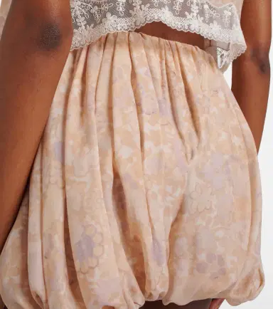 Chloé Chloé Floral pleated silk charmeuse shorts | Thumbnail 3