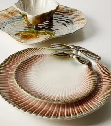 Bordallo Pinheiro Oysters and Scallops set of 4 dinner plates | Thumbnail 2