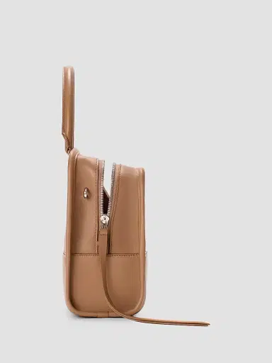 Loewe Women's Amazona 180 Medium Leather Handbag | Thumbnail 6 Loewe Women's Amazona 180 Medium Leather Handbag | Thumbnail 6