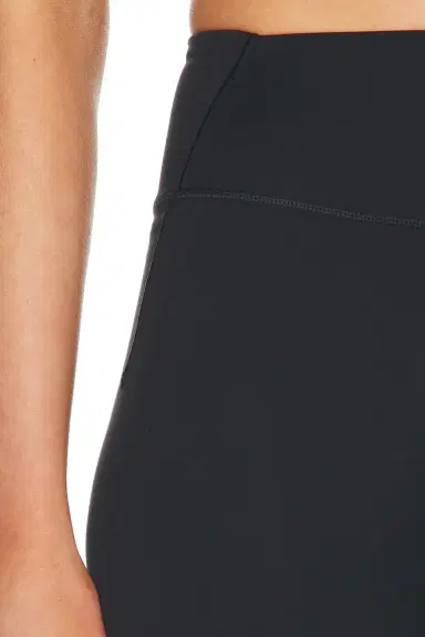 NikeSKIMS Matte Legging | Thumbnail 6