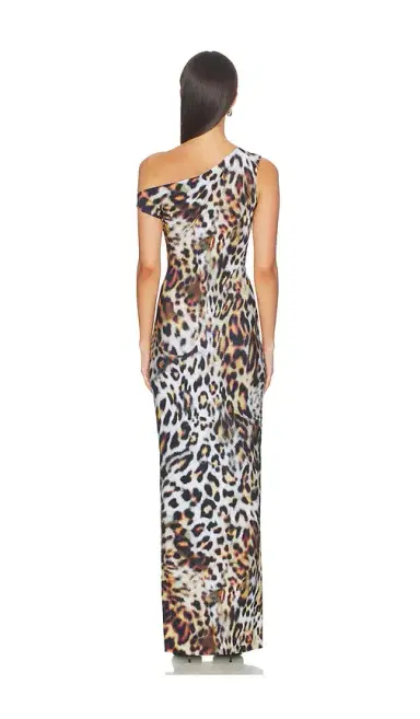 Norma Kamali Drop Shoulder Fitted Gown | Thumbnail 3