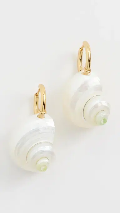 Madewell Shell Statement Hoop Earrings Antique Gold One Size | Thumbnail 2 Madewell Shell Statement Hoop Earrings Antique Gold One Size | Thumbnail 2