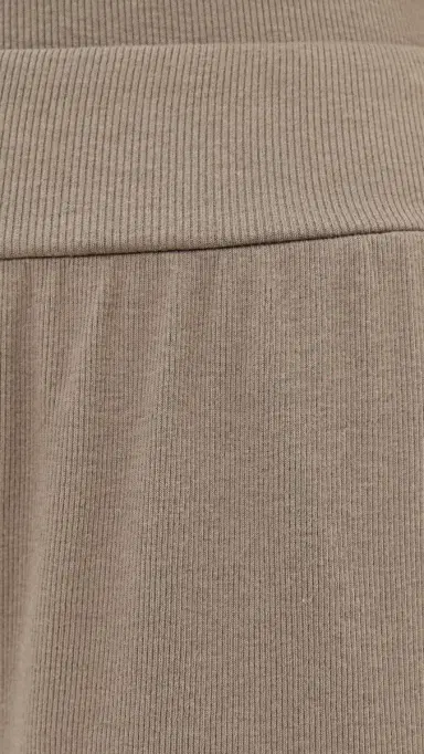 Commando Better Than Basic Rib Relaxed Shorts Truffle | Thumbnail 6
