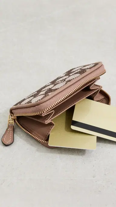 Coach Crystal Signature Jacquard Essential Small Card Case | Thumbnail 4 Coach Crystal Signature Jacquard Essential Small Card Case | Thumbnail 4