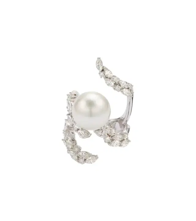 Yeprem Pearlescent 18kt white gold ring with freshwater pearl and diamonds