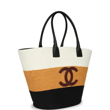 Chanel Chanel Maxi Coco Beach Small Shopping Bag White, Dark Beige, Black Raffia and Calfskin | Thumbnail 2 Chanel Chanel Maxi Coco Beach Small Shopping Bag White, Dark Beige, Black Raffia and Calfskin | Thumbnail 2