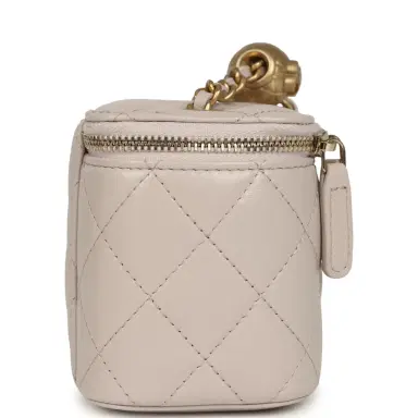 Chanel Chanel Mini Pearl Crush Vanity Case Light Grey Lambskin Brushed Gold Hardware | Thumbnail 3 Chanel Chanel Mini Pearl Crush Vanity Case Light Grey Lambskin Brushed Gold Hardware | Thumbnail 3