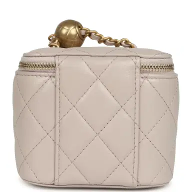 Chanel Chanel Mini Pearl Crush Vanity Case Light Grey Lambskin Brushed Gold Hardware | Thumbnail 4 Chanel Chanel Mini Pearl Crush Vanity Case Light Grey Lambskin Brushed Gold Hardware | Thumbnail 4