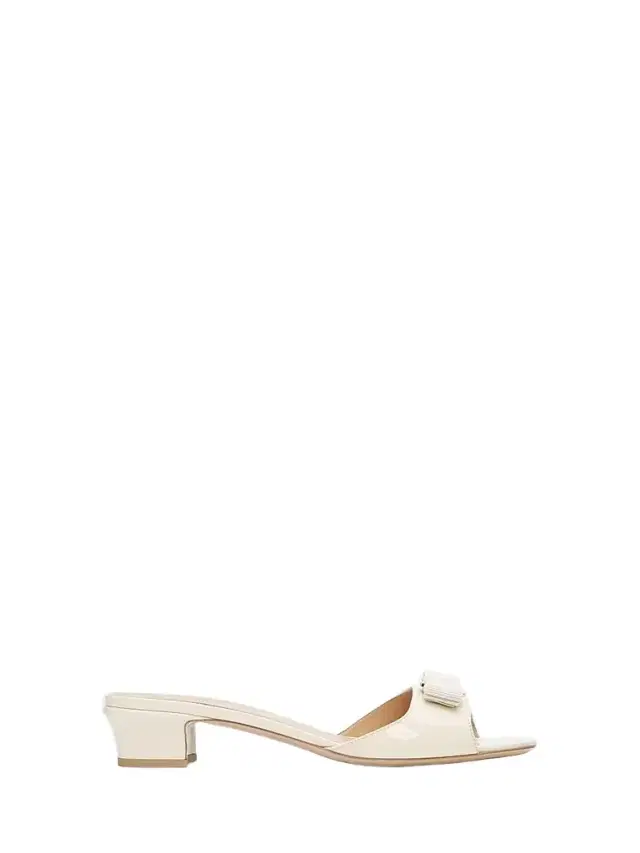 FERRAGAMO Women's Vanilla Patent Leather Mules - Mascarpone Biscotto
