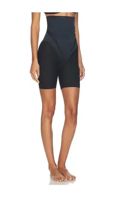 Spanx Spanxsculpt Transform High Waisted Mid Thigh Short | Thumbnail 2