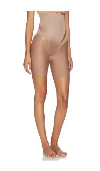 Spanx Spanxsculpt Transform High Waisted Mid Thigh Short | Thumbnail 2 Spanx Spanxsculpt Transform High Waisted Mid Thigh Short | Thumbnail 2
