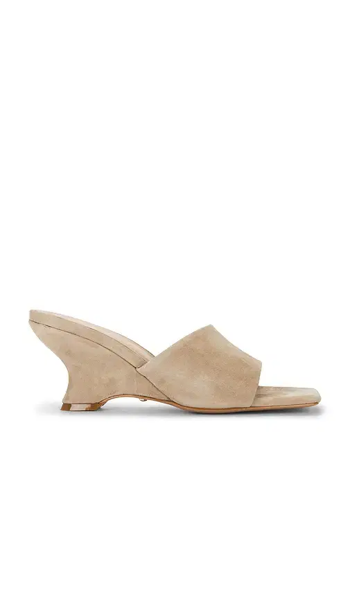 Madalena Wedge