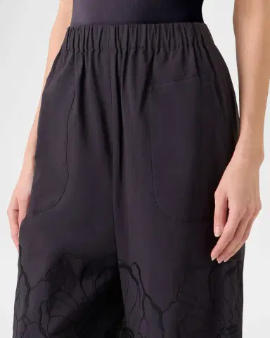 Akris punto Frey Flower Eyelet Pants in Cotton Poplin | Thumbnail 3 Akris punto Frey Flower Eyelet Pants in Cotton Poplin | Thumbnail 3
