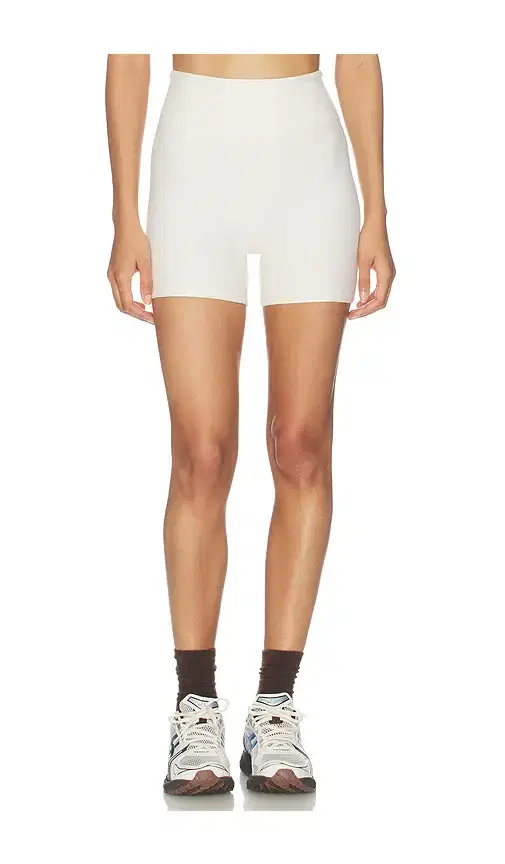 Stretch Sculpt Short