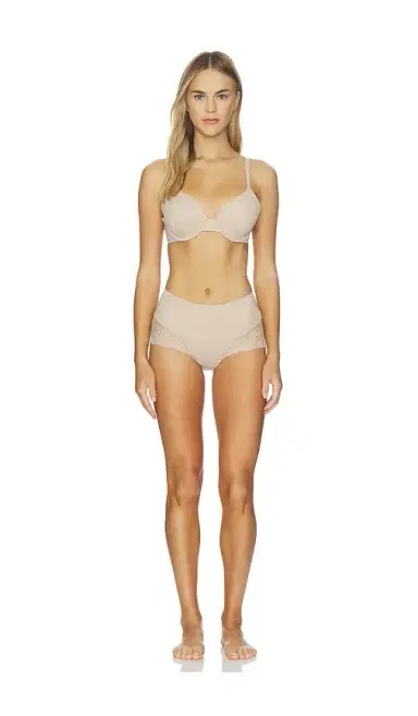 Spanx Supersmooth Undie-tectable Lace Hi - Hipster | Thumbnail 4 Spanx Supersmooth Undie-tectable Lace Hi - Hipster | Thumbnail 4