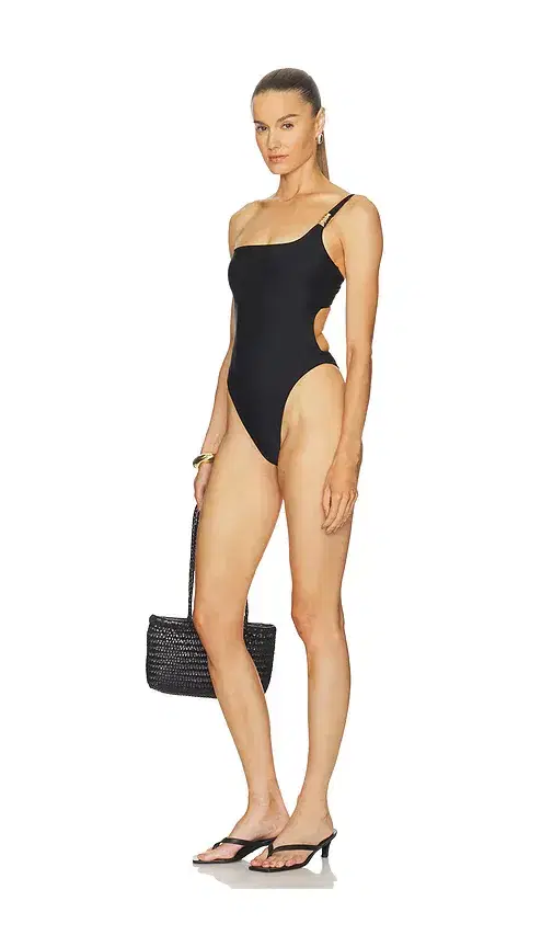 The Alejandro One Piece