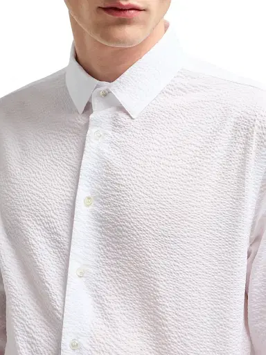 Giorgio Armani Men's Seersucker Cotton Shirt | Thumbnail 4 Giorgio Armani Men's Seersucker Cotton Shirt | Thumbnail 4