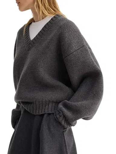 RÓHE Women's Compact-Knit Wool V-Neck Sweater | Thumbnail 4 RÓHE Women's Compact-Knit Wool V-Neck Sweater | Thumbnail 4