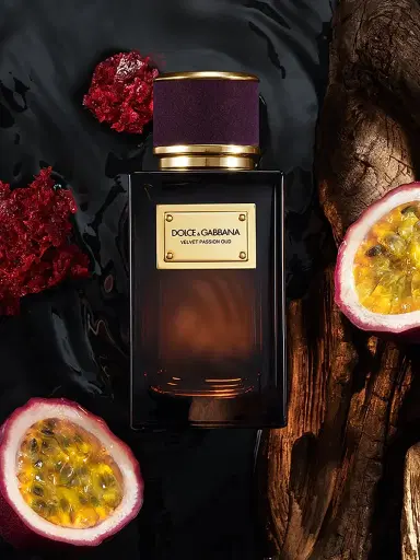Dolce & Gabbana Velvet Passion Oud Eau de Parfum, 3.3 oz. 3.4 oz | Thumbnail 3 Dolce & Gabbana Velvet Passion Oud Eau de Parfum, 3.3 oz. 3.4 oz | Thumbnail 3