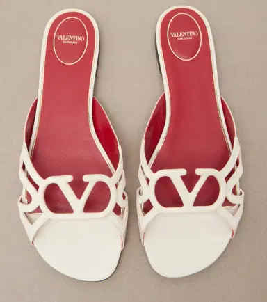 Valentino Garavani Wonderweb VLogo leather slides | Thumbnail 3 Valentino Garavani Wonderweb VLogo leather slides | Thumbnail 3