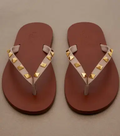 Valentino Garavani Rockstud leather thong sandals | Thumbnail 3 Valentino Garavani Rockstud leather thong sandals | Thumbnail 3