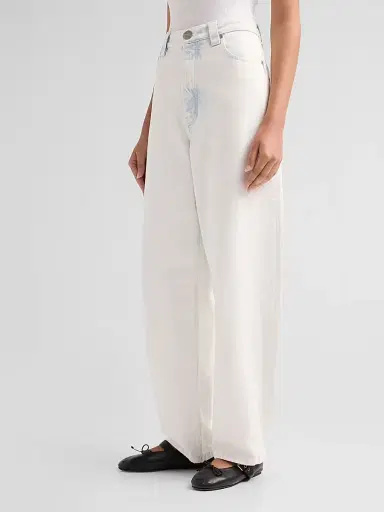 Marc Jacobs Women's Bow Bleached Denim High-Rise Jeans | Thumbnail 4 Marc Jacobs Women's Bow Bleached Denim High-Rise Jeans | Thumbnail 4