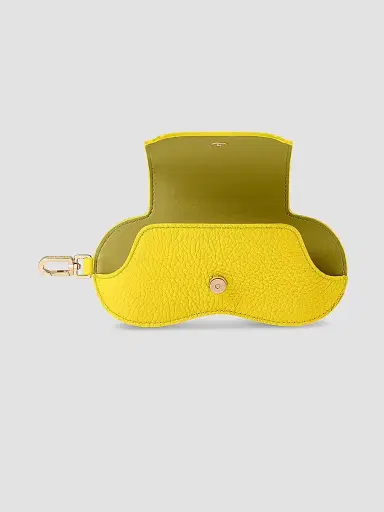MAISON de SABRÉ Women's Leather Sunglasses Sling Case - Daisy Martini | Thumbnail 4