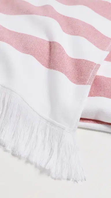 Weezie Beach Towel Nantucket Red Stripe One Size | Thumbnail 4